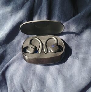 Wireless AI Translator Earbuds